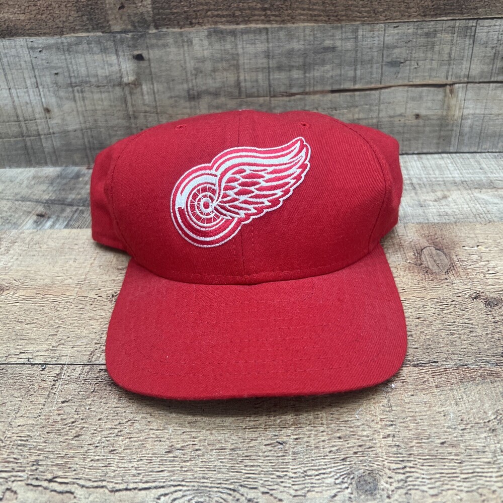 Vintage New Era Made In USA Detroit Red Wings Snap Back Hat